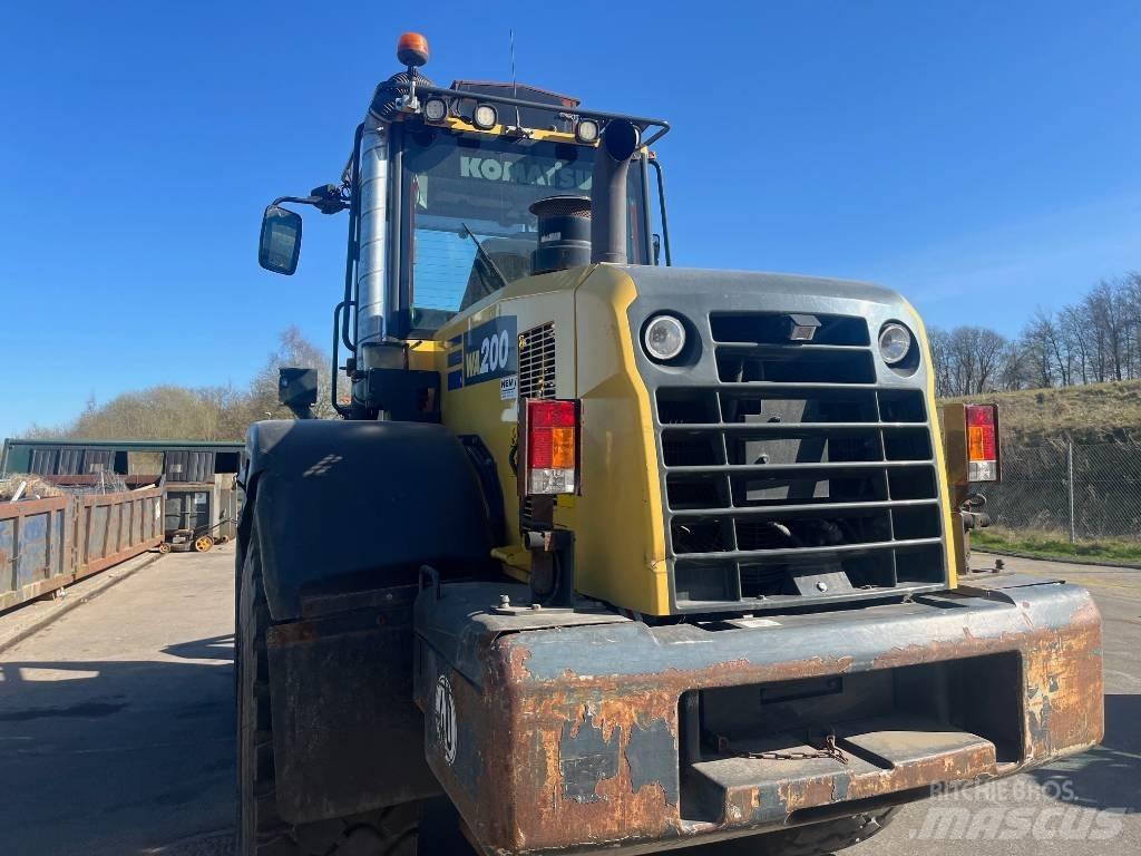 Komatsu WA 200-7 Excavadoras de cadenas