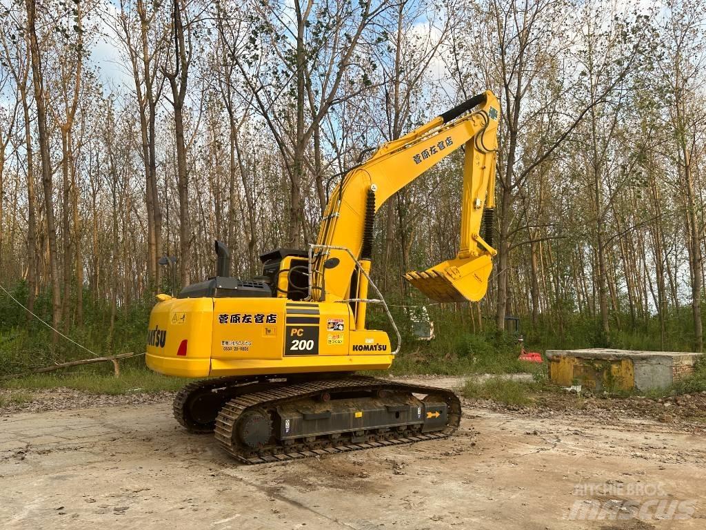 Komatsu PC200-8 Excavadoras de cadenas