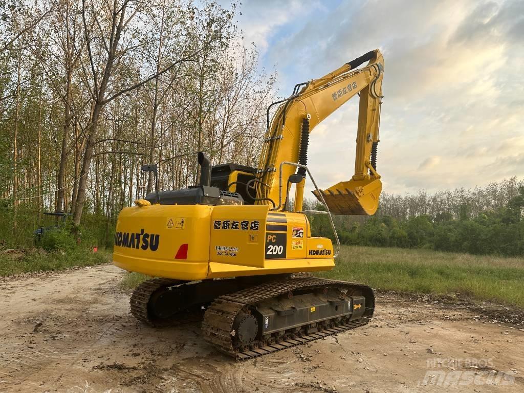 Komatsu PC200-8 Excavadoras de cadenas