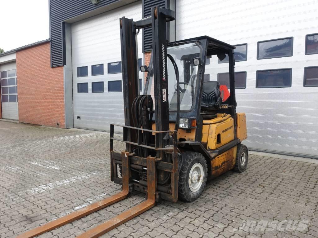 Jungheinrich DFG 25 Carretillas diesel