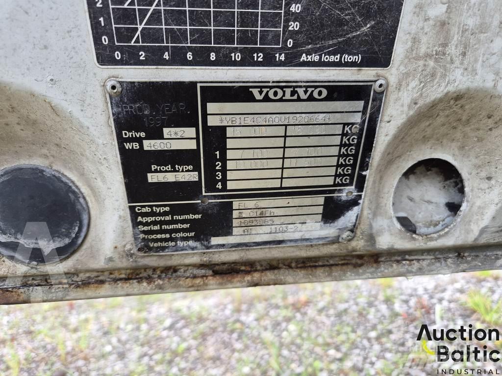 Volvo FL6 Camiones cisterna