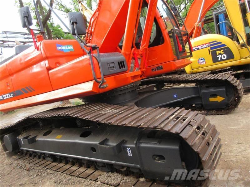 Doosan DX 300 Excavadoras de cadenas