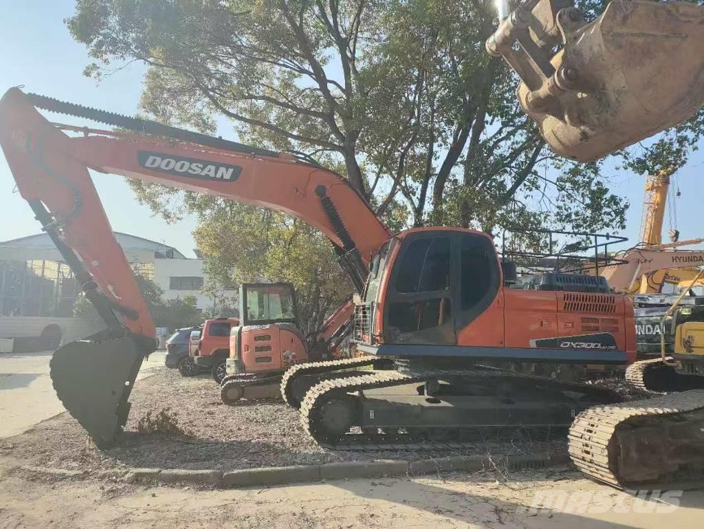 Doosan DX 300 LC Excavadoras de cadenas