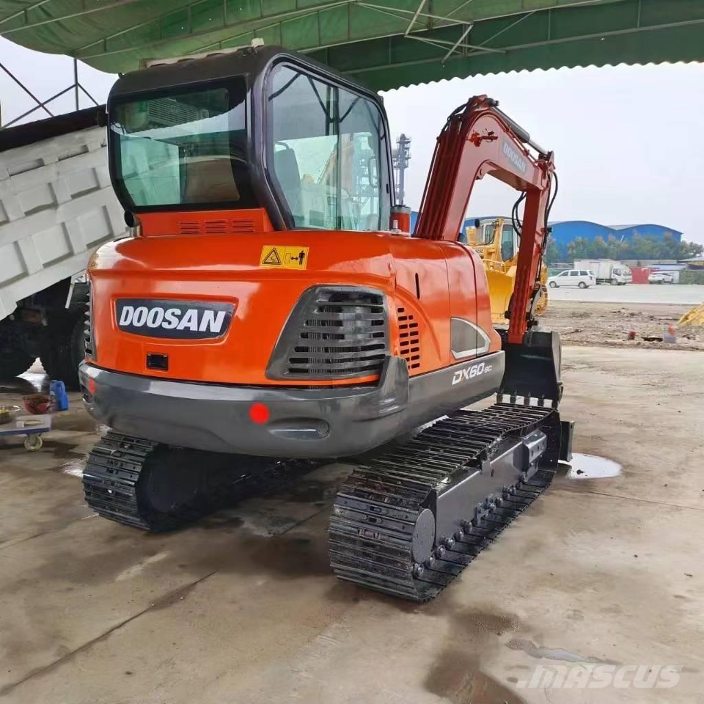 Doosan DX 60 Mini excavadoras < 7t