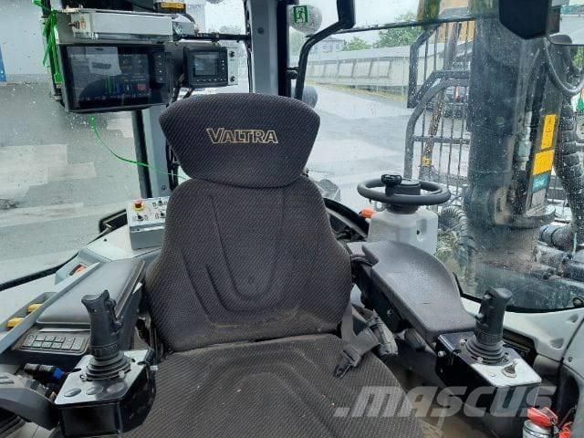 Valtra N153 Tractor forestal