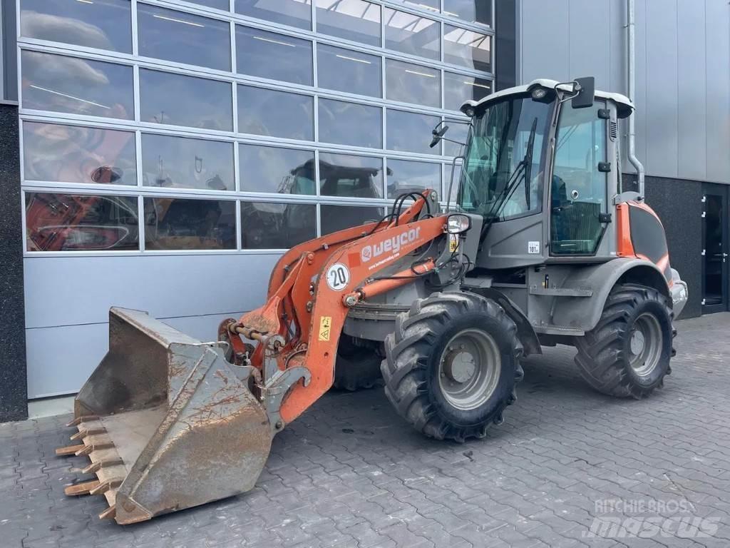Atlas AR75e S Cargadoras sobre ruedas