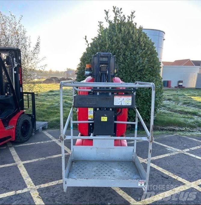 Manitou 100 VJR Ascensores de personal y montacargas de acceso