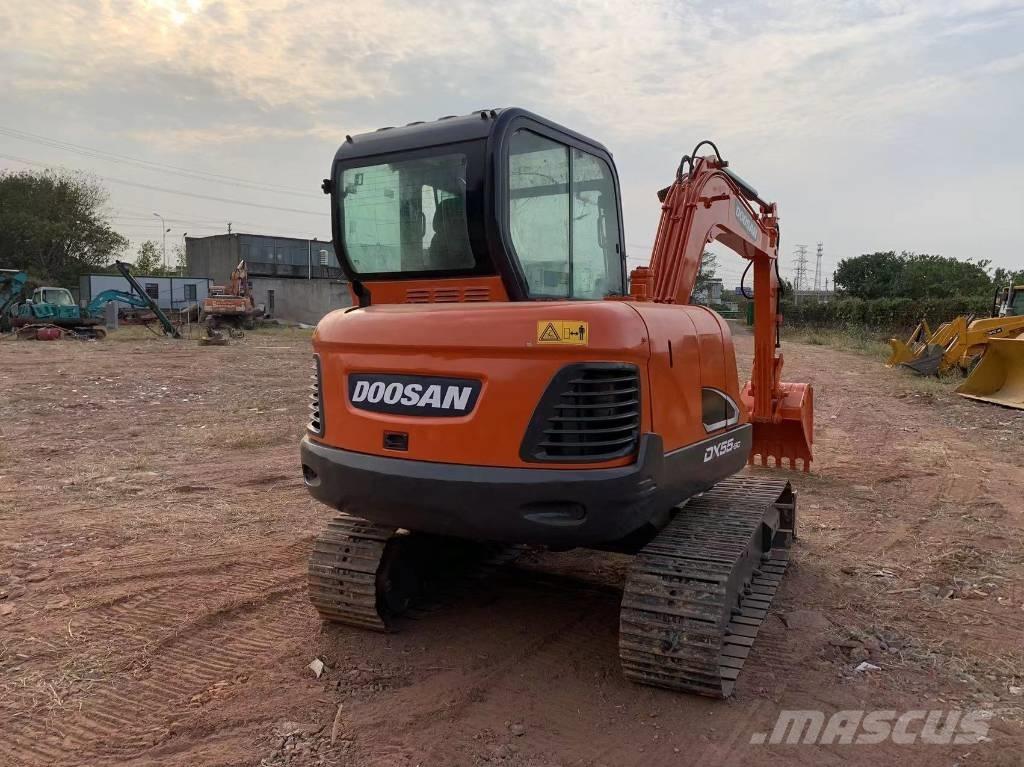Doosan DX 55 Mini excavadoras < 7t