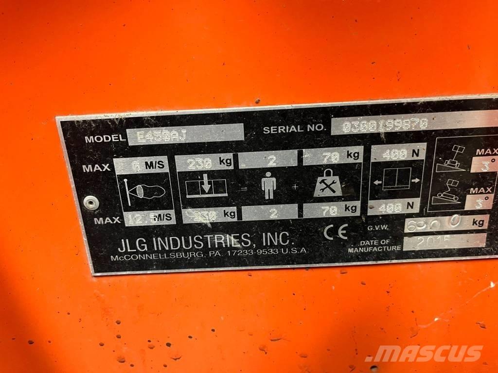 JLG E 450 AJ Plataforma de trabajo articulada