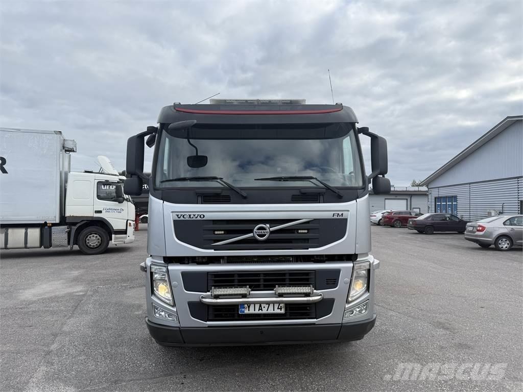 Volvo FM13 8X4 Camiones bañeras basculantes o volquetes