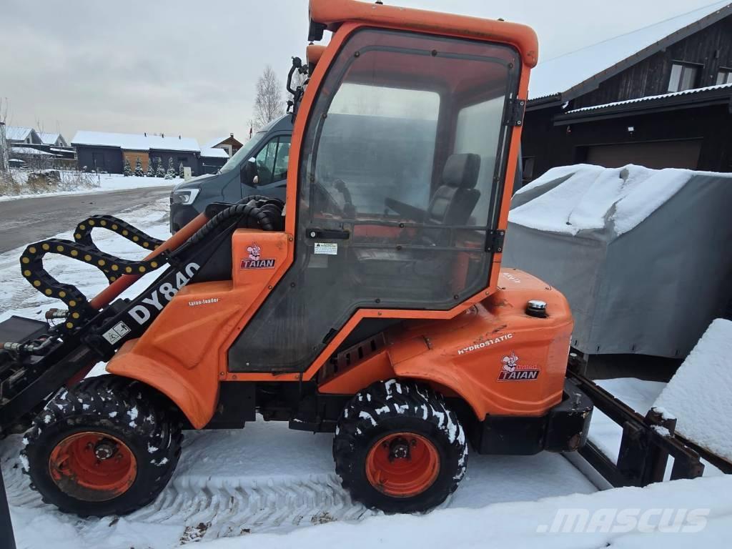 Taian DY840 Palas cargadoras