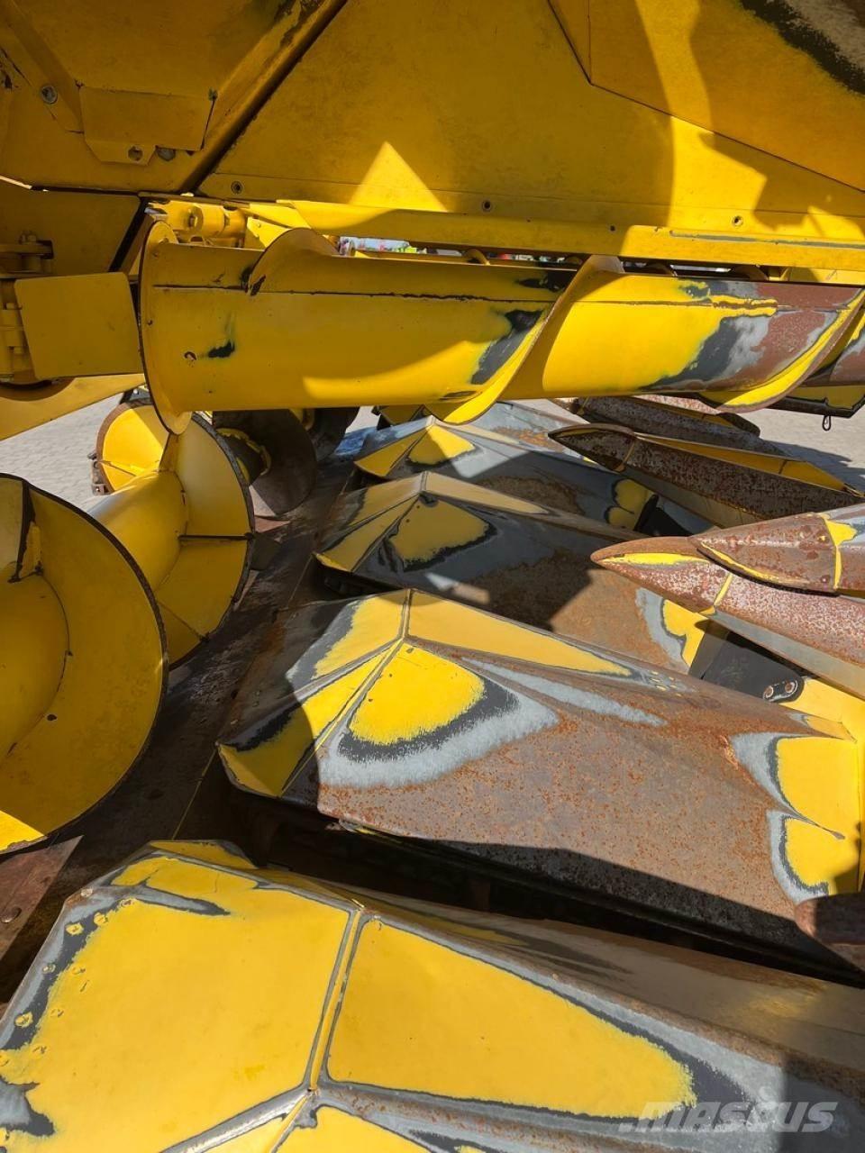 New Holland MF675W Accesorios para cosechadoras combinadas