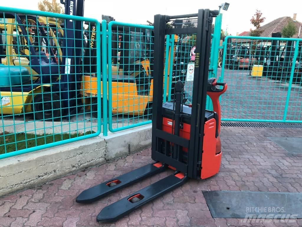 Linde L 12 V-3108 Apiladores eléctricos