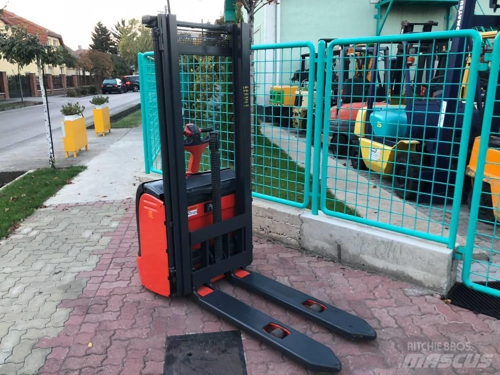 Linde L 12 V-3108 Apiladores eléctricos