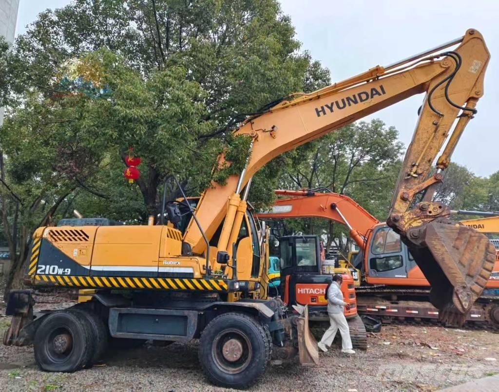 Hyundai R210W-9 Excavadoras de ruedas