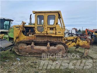 Komatsu D 85-18 Buldozer sobre oruga