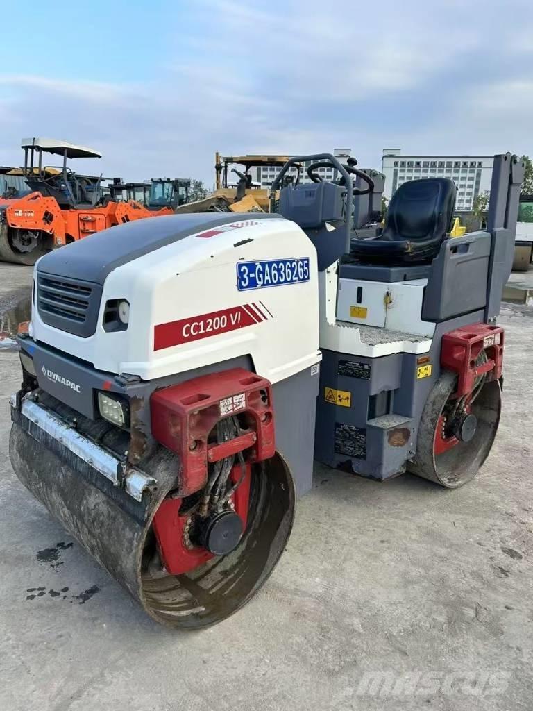 Dynapac CC 1200 Rodillos de doble tambor