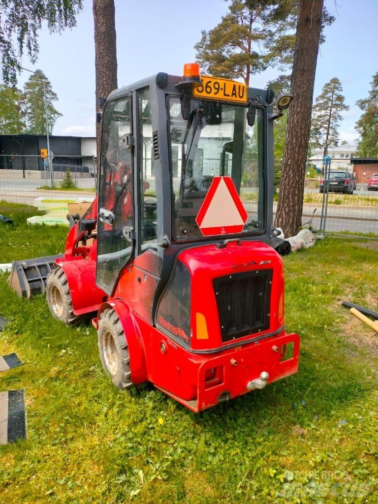 QuattroX 810 Palas cargadoras