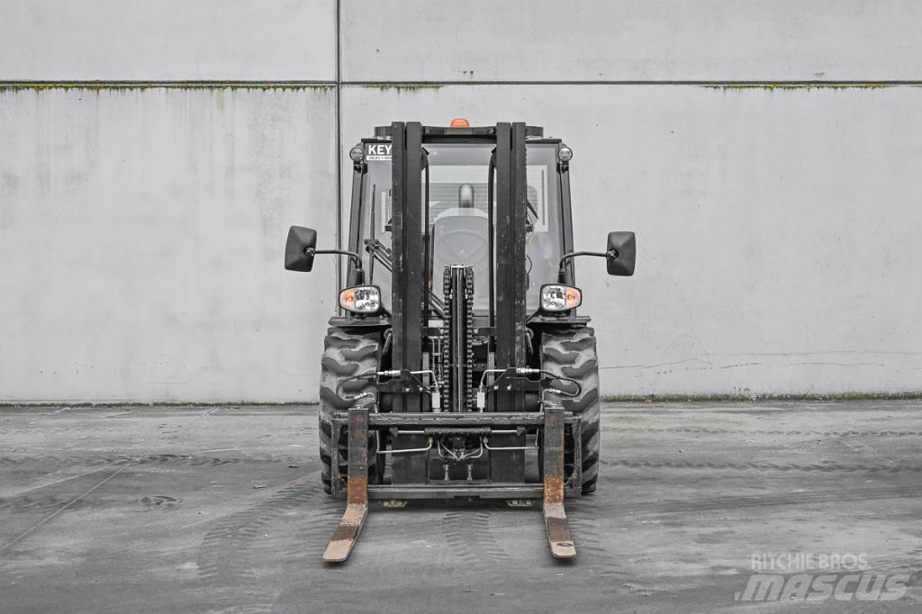 Manitou MC 25-4 Carretillas diesel