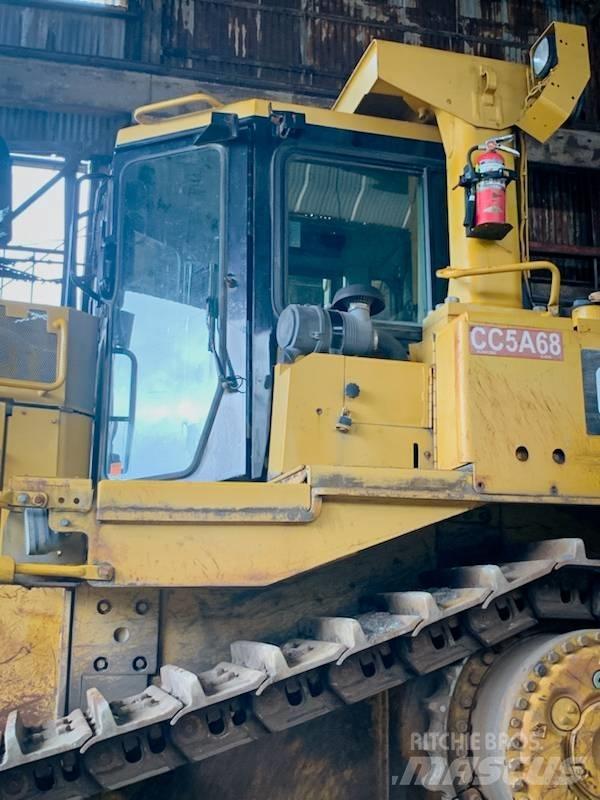 CAT D 9 T Buldozer sobre oruga