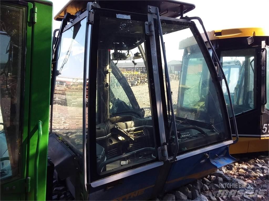 Rottne F18 Cabinas e interior