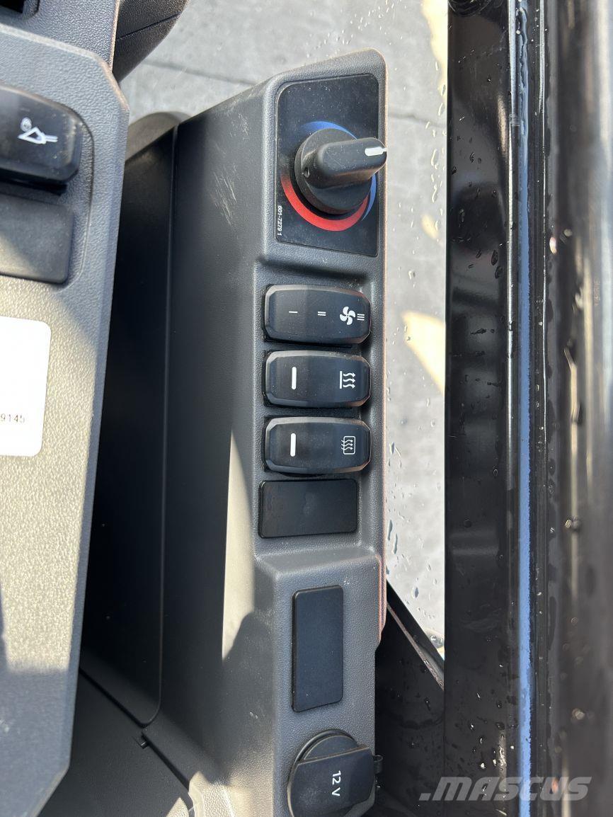 CAT 906 (9145) Cargadoras multifunción