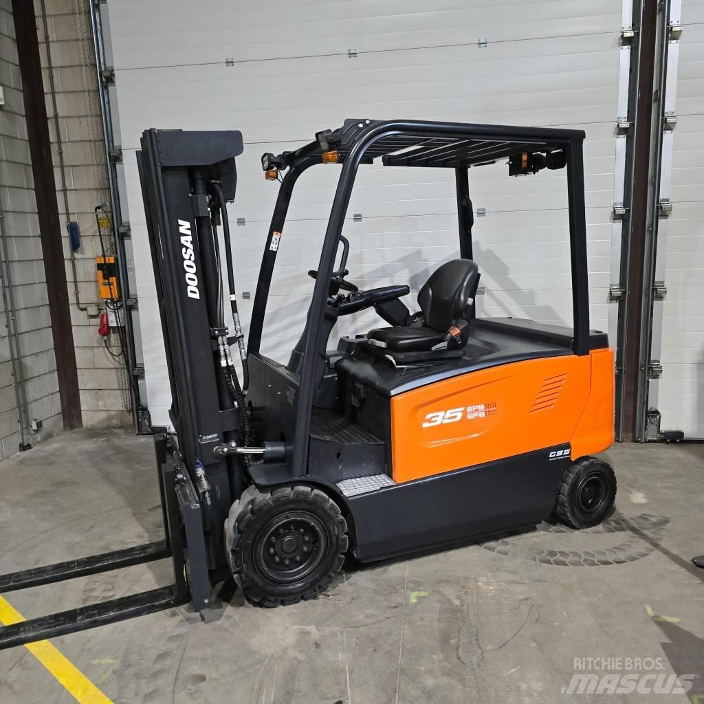 Doosan B 35 X-7 Carretillas de horquilla eléctrica