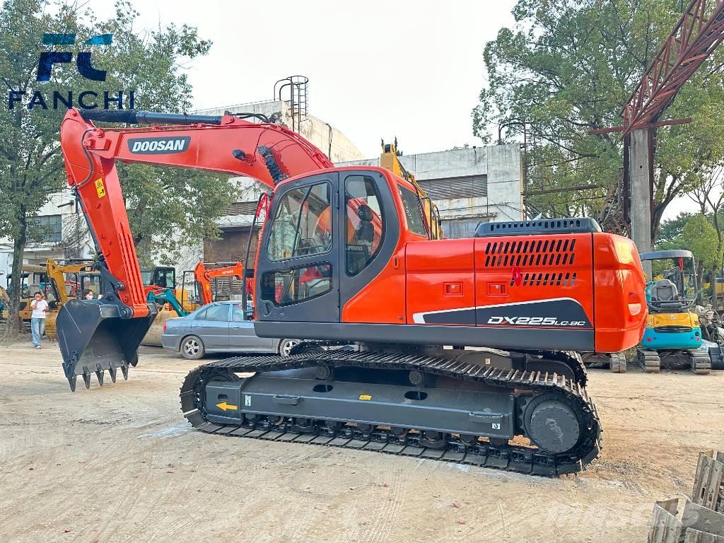 Doosan DX 225 LC Excavadoras de cadenas