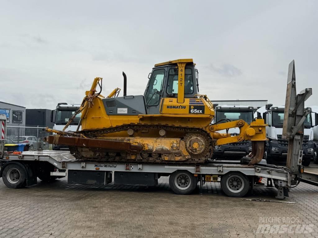 Komatsu D 65 EX-12 Buldozer sobre oruga