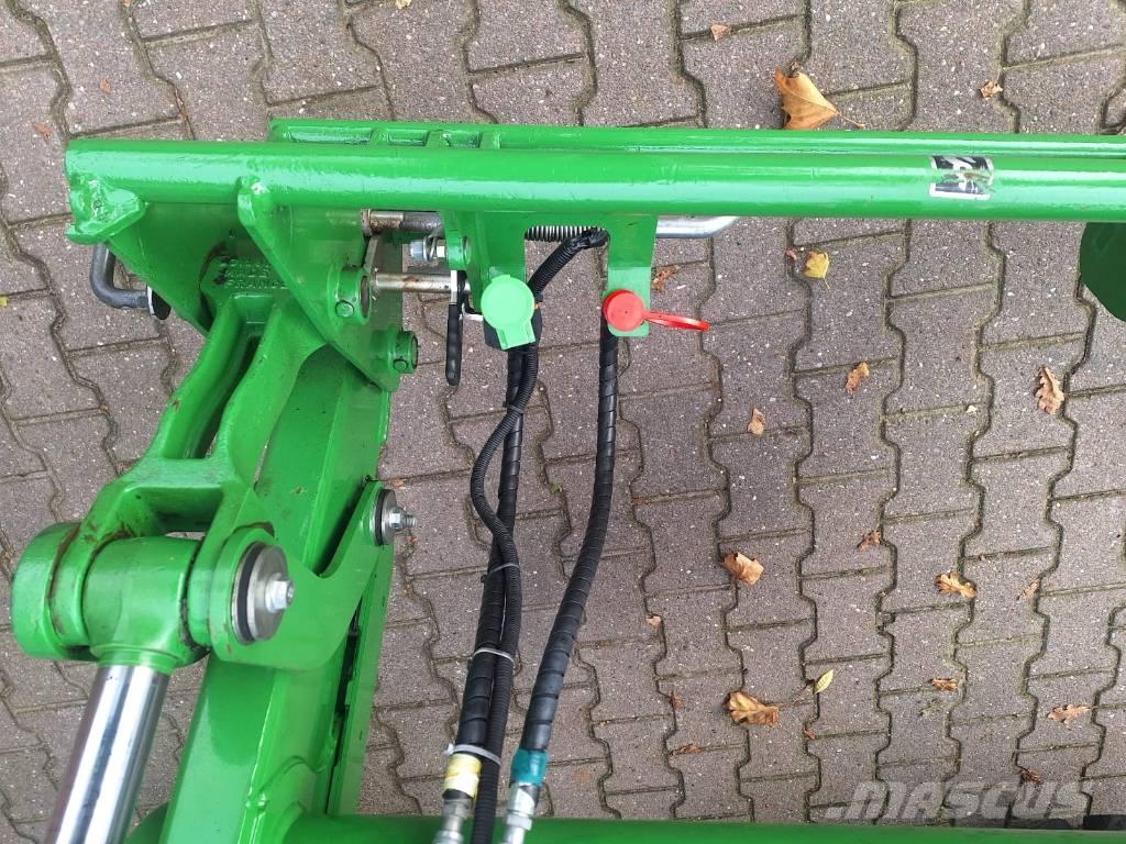 John Deere 5075M Tractores