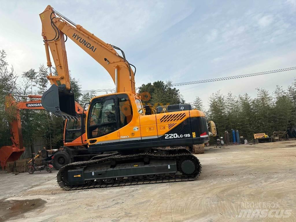 Hyundai R220 Excavadoras de cadenas