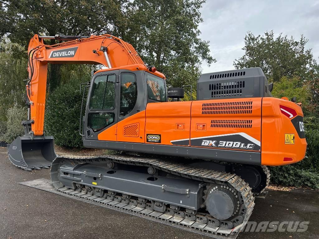 Develon DX 300 LC-7M Excavadoras de cadenas