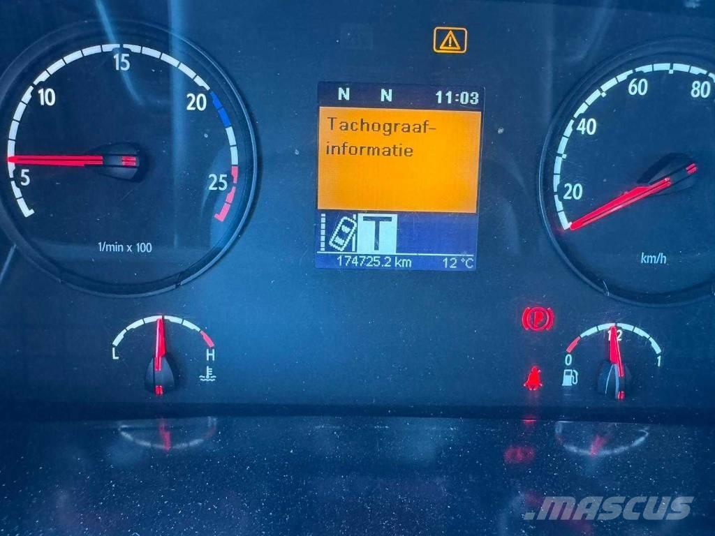 Scania P 320 Camiones de basura