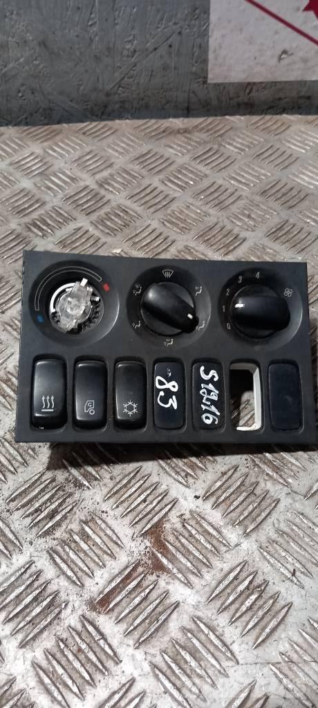 Scania R 440   1797411 Cabinas e interior