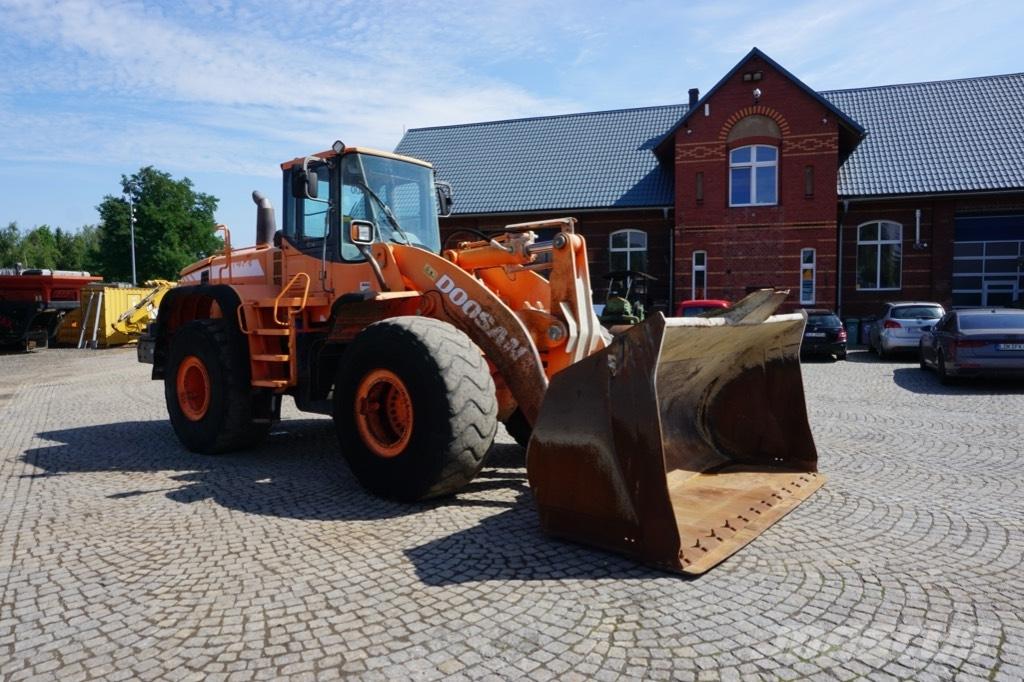 Doosan DL 400 Cargadoras sobre ruedas