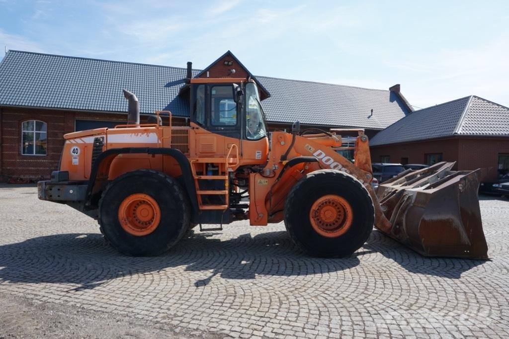 Doosan DL 400 Cargadoras sobre ruedas