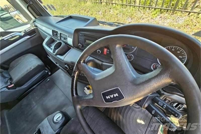 MAN 27 SERIES Otros camiones