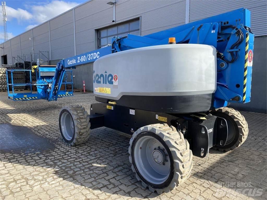 Genie Z60/37 DC Plataforma de trabajo articulada