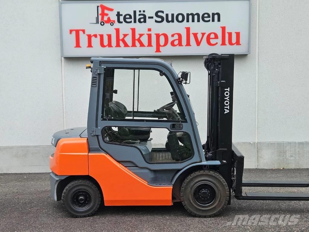 Toyota 02-8 FDF 25 Carretillas diesel