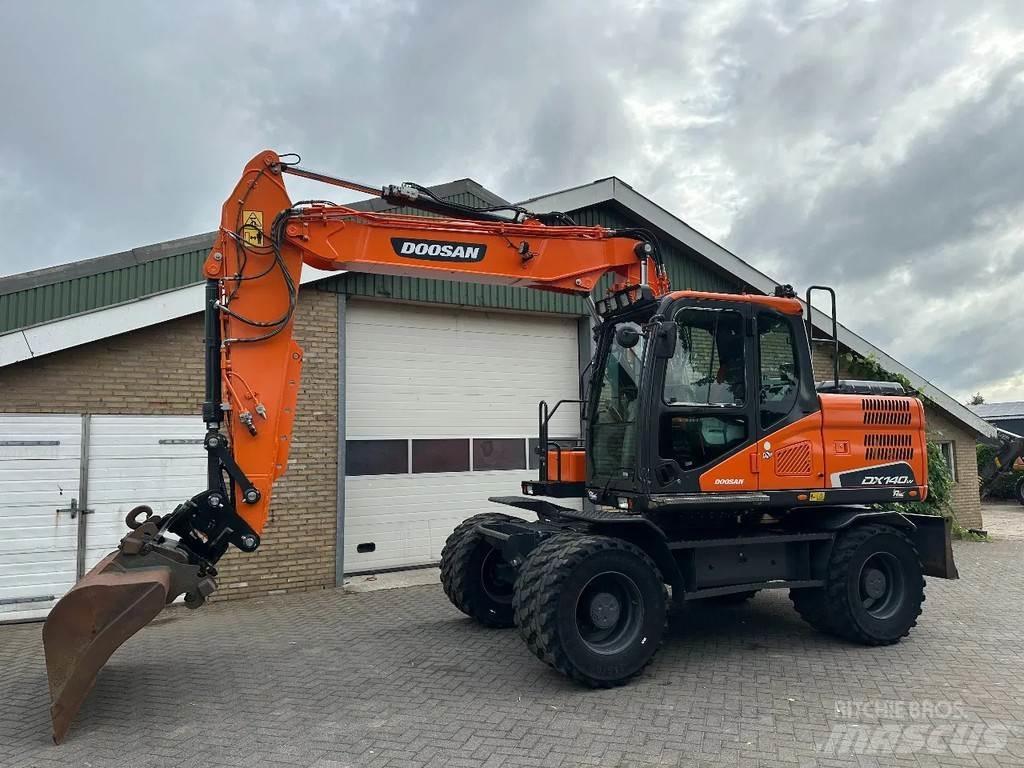 Doosan DX140W-5 Excavadoras de ruedas