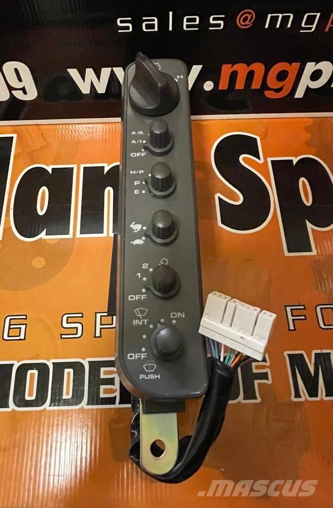 Hitachi ZX 130 Electrónicos