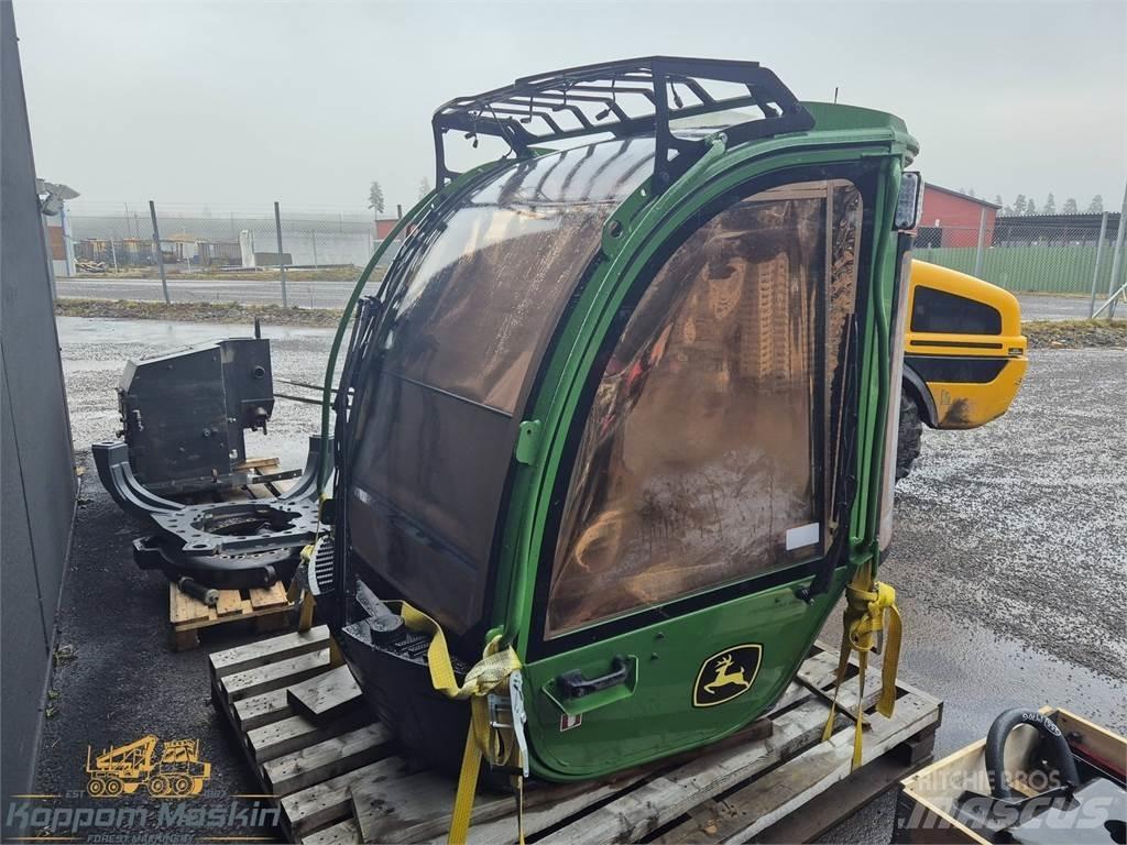 John Deere 1270G Cabinas e interior