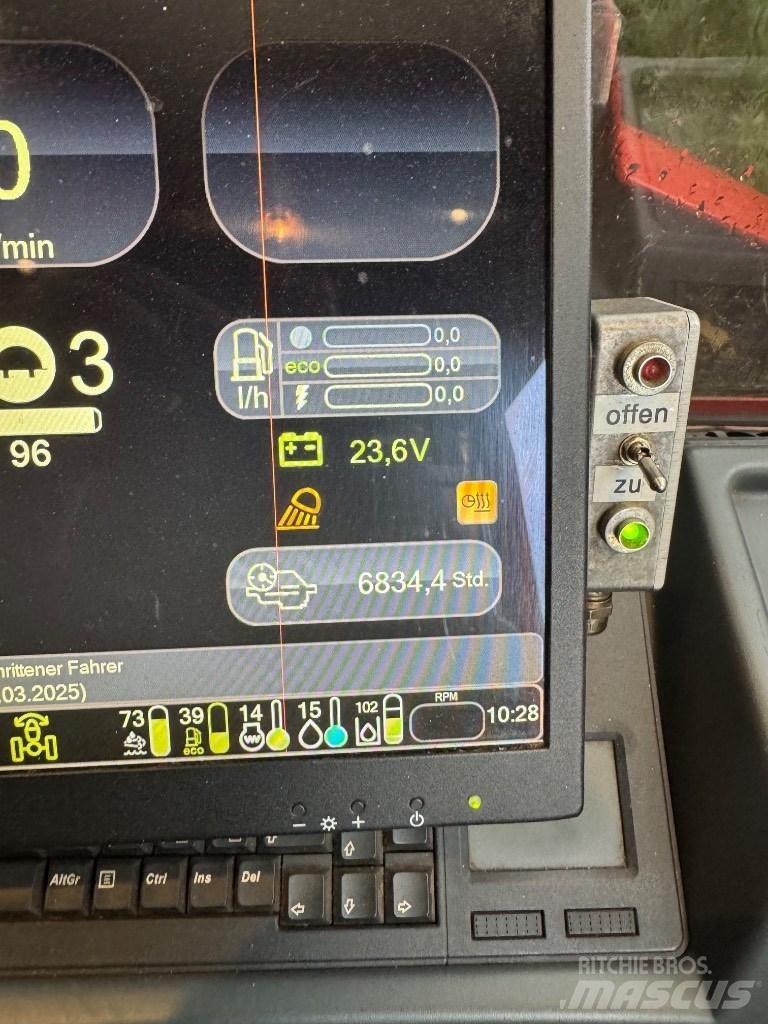 Komatsu 875 Autocargadoras