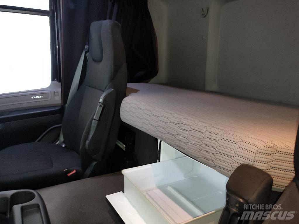 DAF CF 370 FA Camión con caja abierta