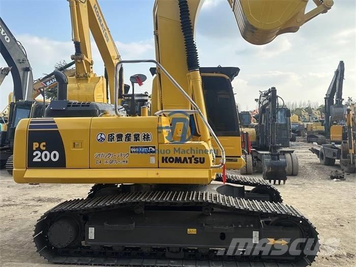 Komatsu PC200-8MO Excavadoras de cadenas