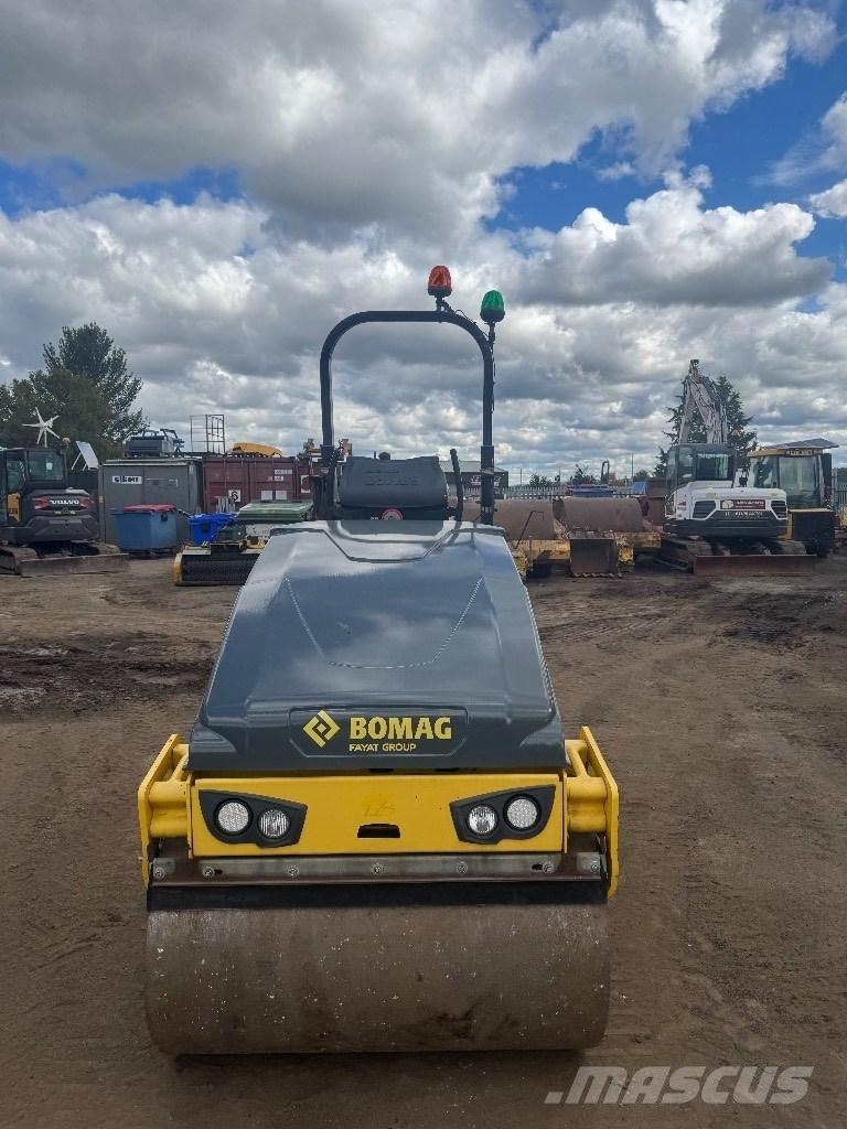 Bomag 120 Rodillos de doble tambor