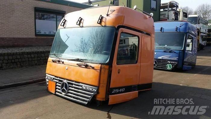 Mercedes-Benz 2540 Transporte - Otros