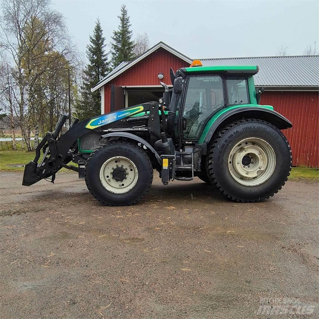 Valtra T182 Versu Tractores
