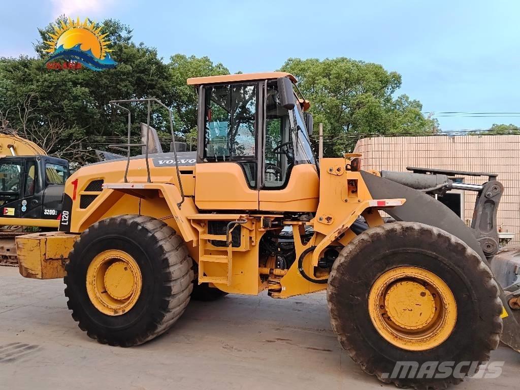 Volvo L 120 Cargadoras sobre ruedas