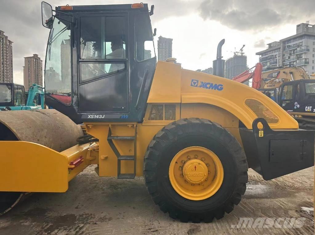 XCMG XS 143 J Rodillos de un solo tambor